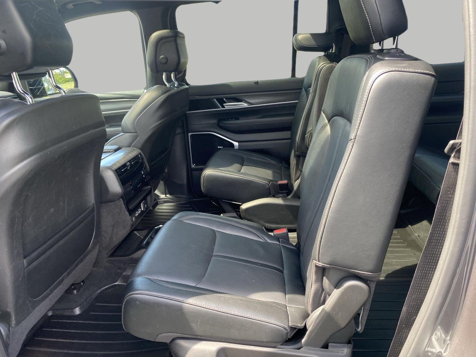 2023 Jeep Wagoneer L Series III 4x4