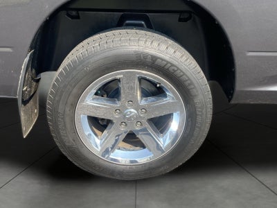 2017 RAM 1500 Express 4x4 Quad Cab 6'4 Box