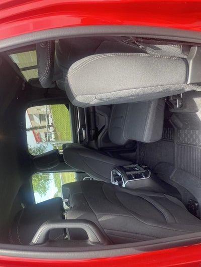 2022 RAM 1500 Big Horn 4x4 Quad Cab 6'4 Box