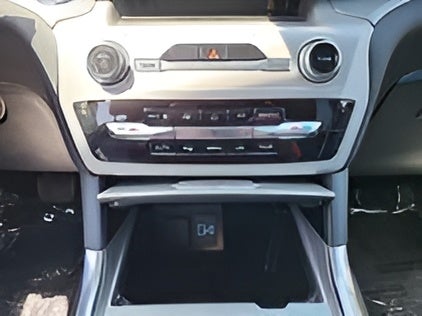 2023 Ford Explorer XLT 4WD