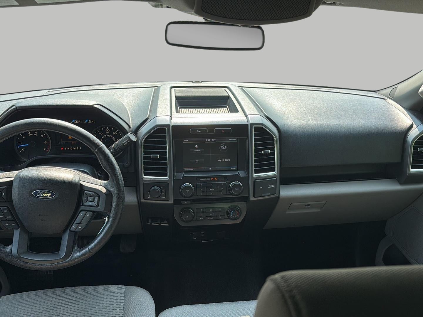 2015 Ford F-150 4WD SuperCrew 145 XLT