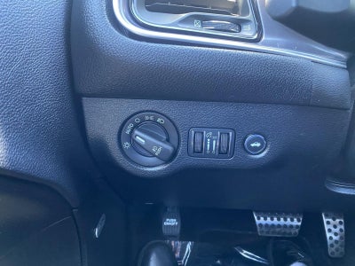 2017 Dodge Challenger SXT Coupe