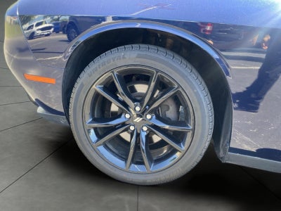 2017 Dodge Challenger SXT Coupe