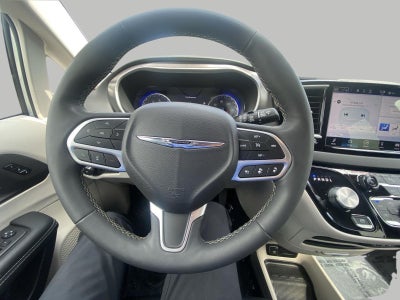2024 Chrysler Pacifica Touring L FWD