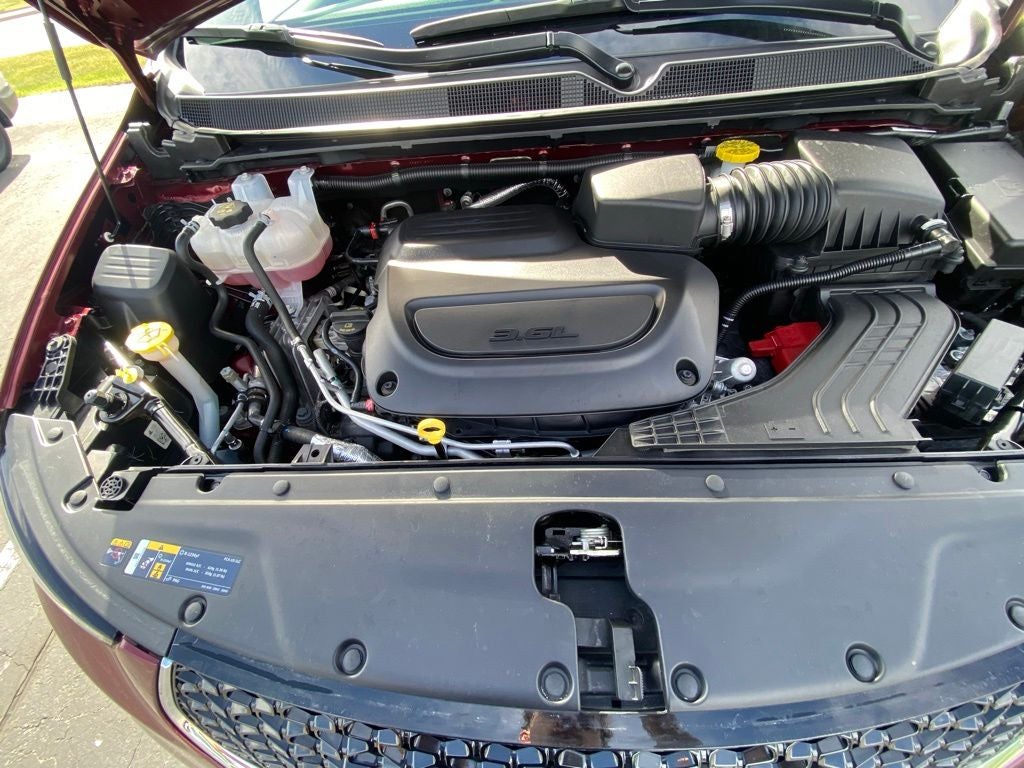 2023 Chrysler Pacifica Touring L