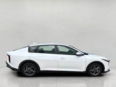 2025 Kia K4 LXS FWD