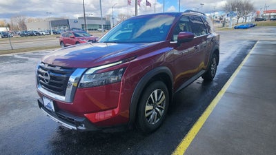 2022 Nissan Pathfinder SL