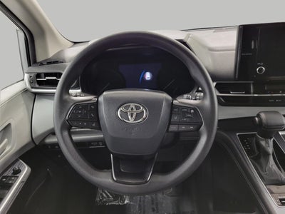 2025 Toyota Sienna LE 8 Passenger