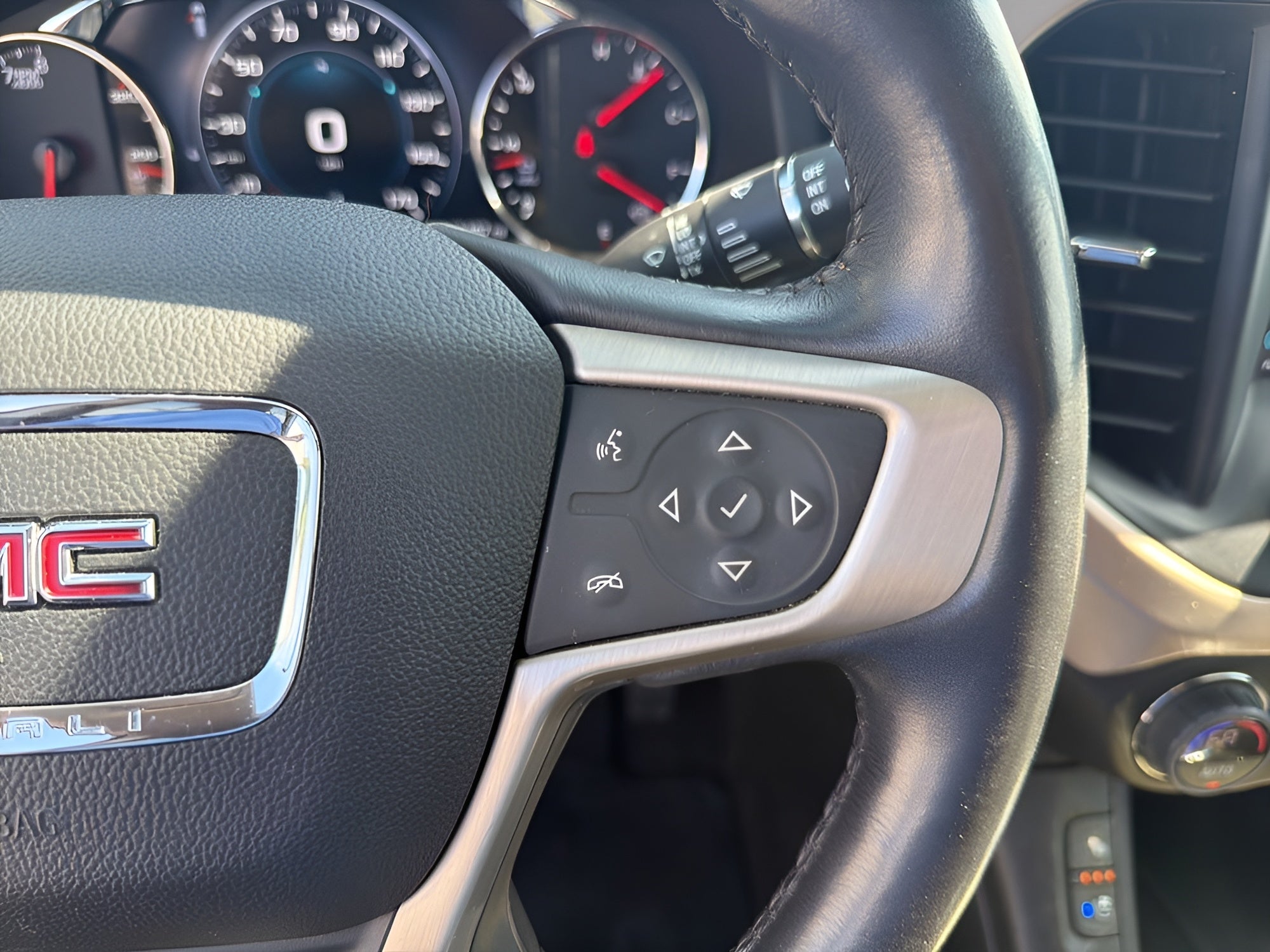 2019 GMC Acadia AWD 4dr Denali