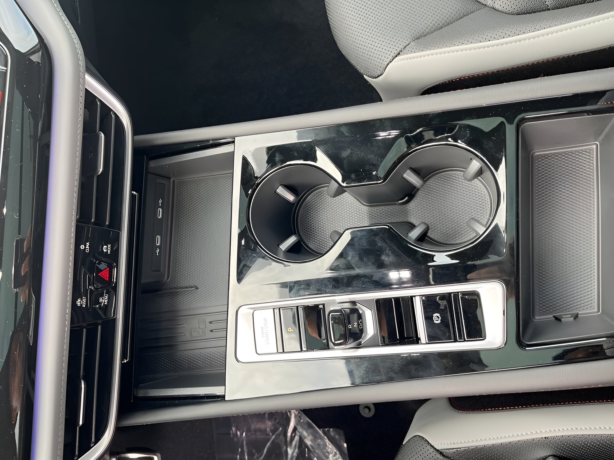 2026 Volkswagen Atlas 2.0T Peak Edition 4MOTION