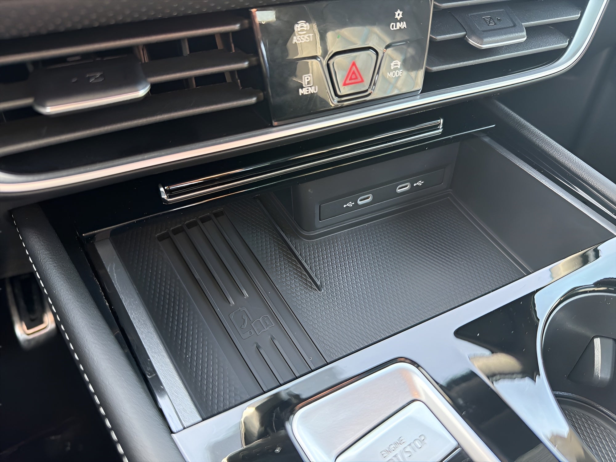 2026 Volkswagen Atlas Cross Sport 2.0T SEL Premium R-Line 4MOTION