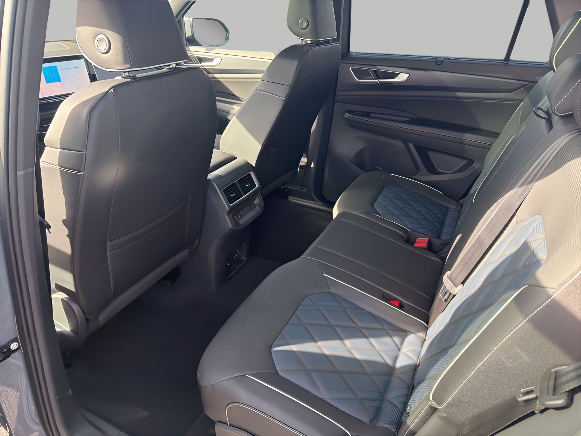 2026 Volkswagen Atlas Cross Sport 2.0T SEL Premium R-Line 4MOTION