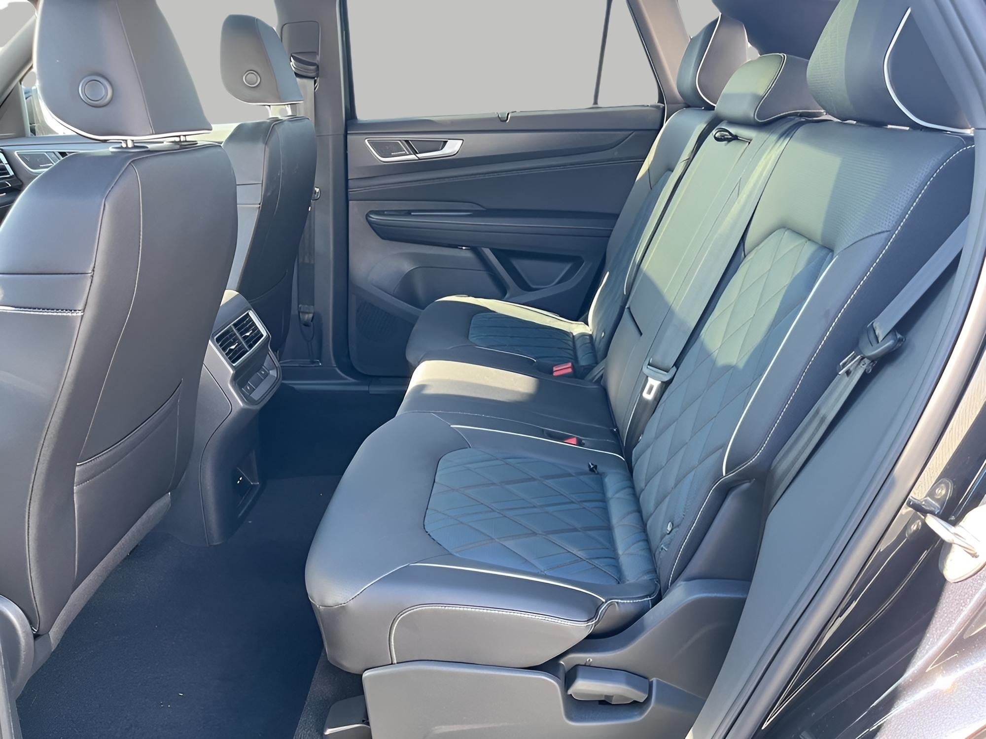 2026 Volkswagen Atlas Cross Sport 2.0T SEL Premium R-Line 4MOTION