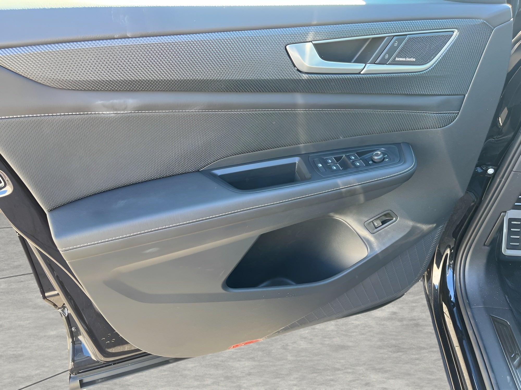 2026 Volkswagen Atlas Cross Sport 2.0T SEL Premium R-Line 4MOTION