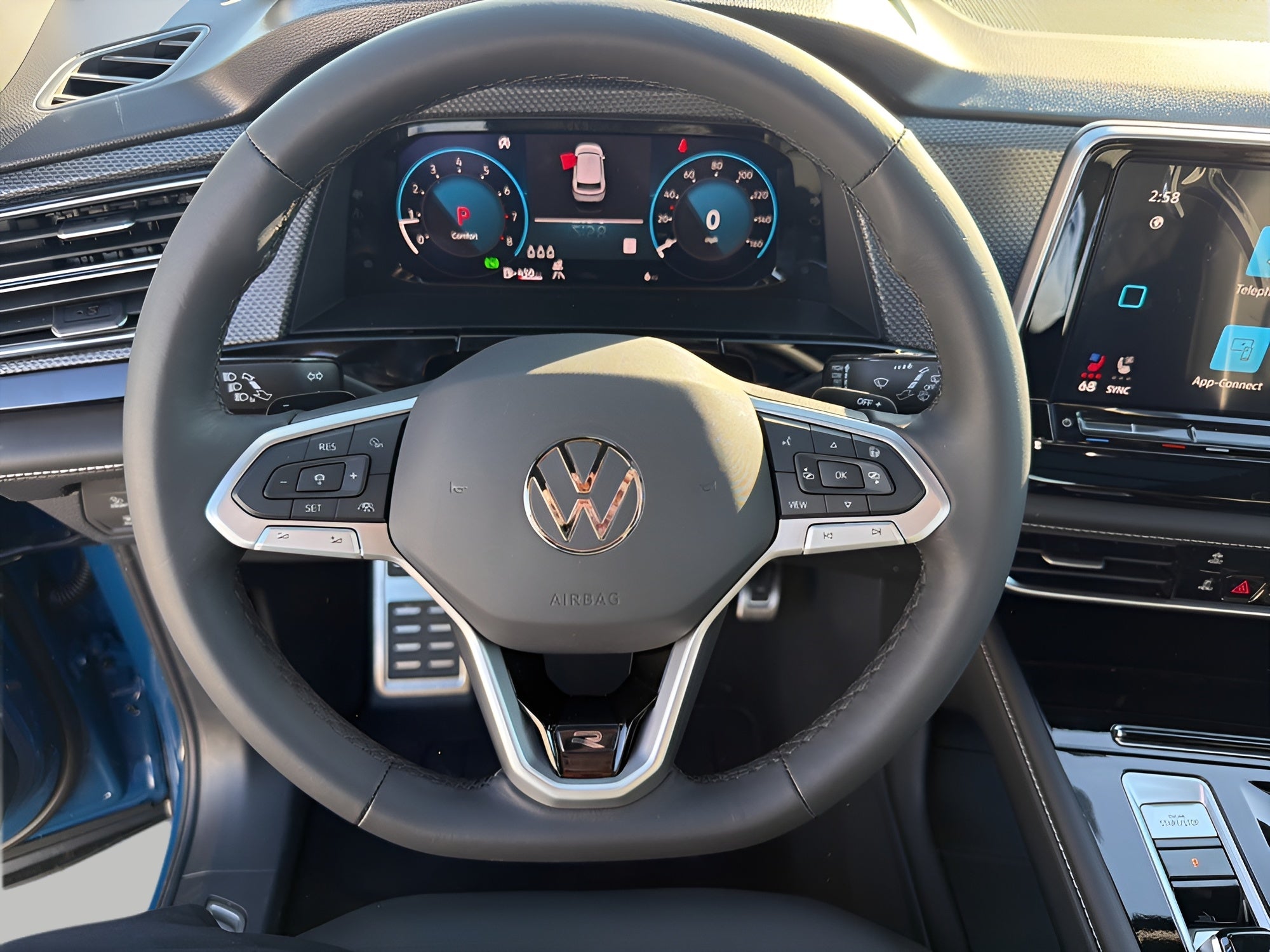 2026 Volkswagen Atlas Cross Sport 2.0T SEL Premium R-Line 4MOTION