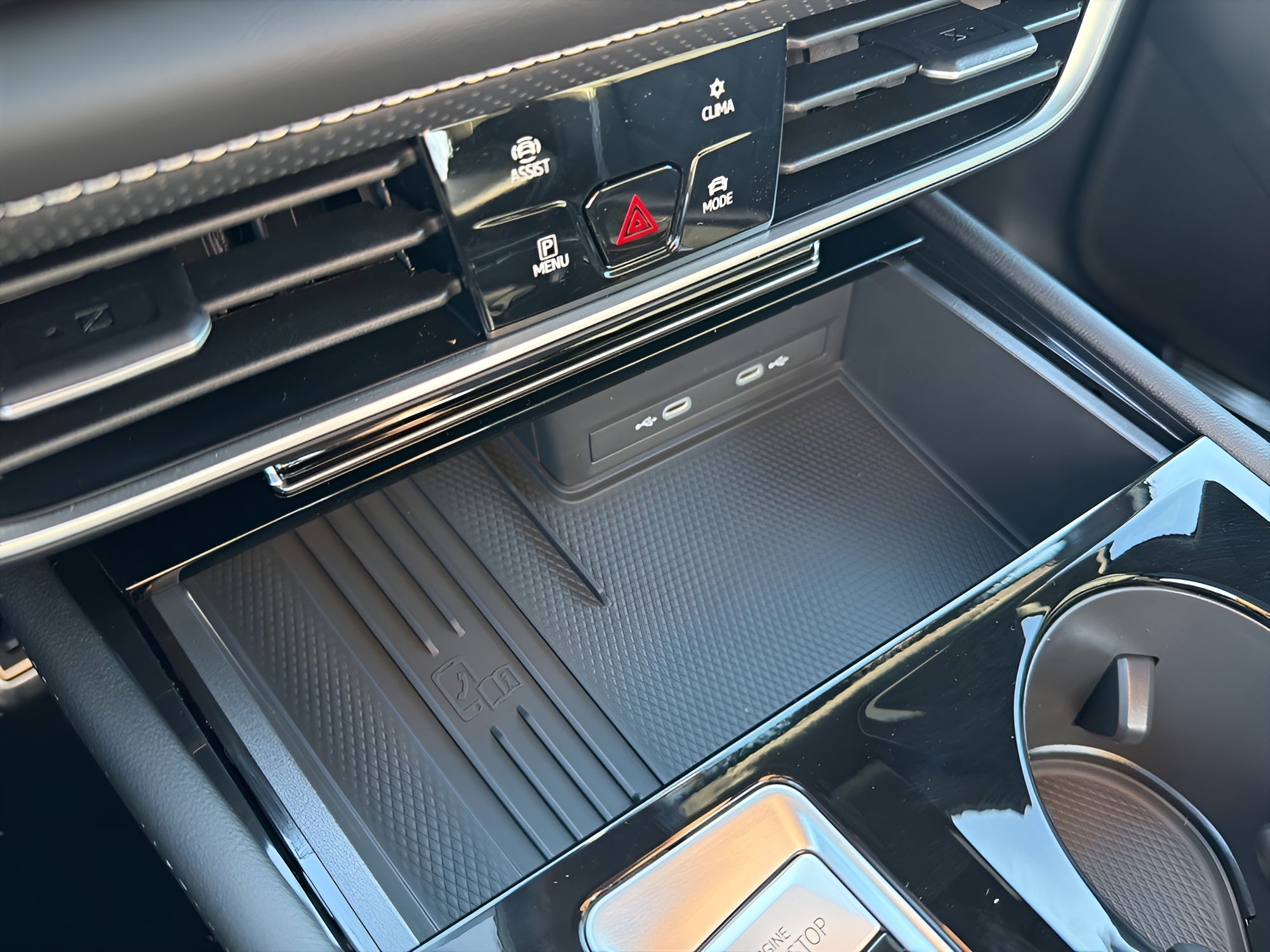 2026 Volkswagen Atlas Cross Sport 2.0T SEL Premium R-Line 4MOTION