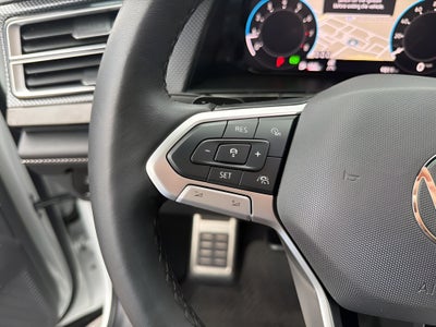 2025 Volkswagen Atlas Cross Sport 2.0T SEL Premium R-Line 4MOTION