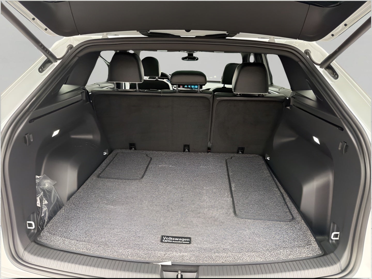 2025 Volkswagen Atlas Cross Sport 2.0T SEL Premium R-Line 4MOTION