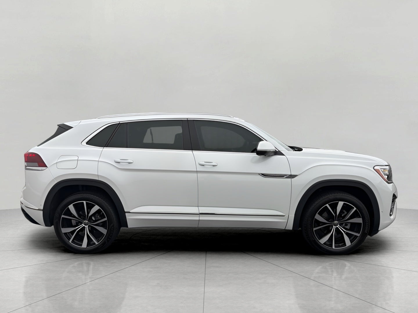 2025 Volkswagen Atlas Cross Sport 2.0T SEL Premium R-Line 4MOTION