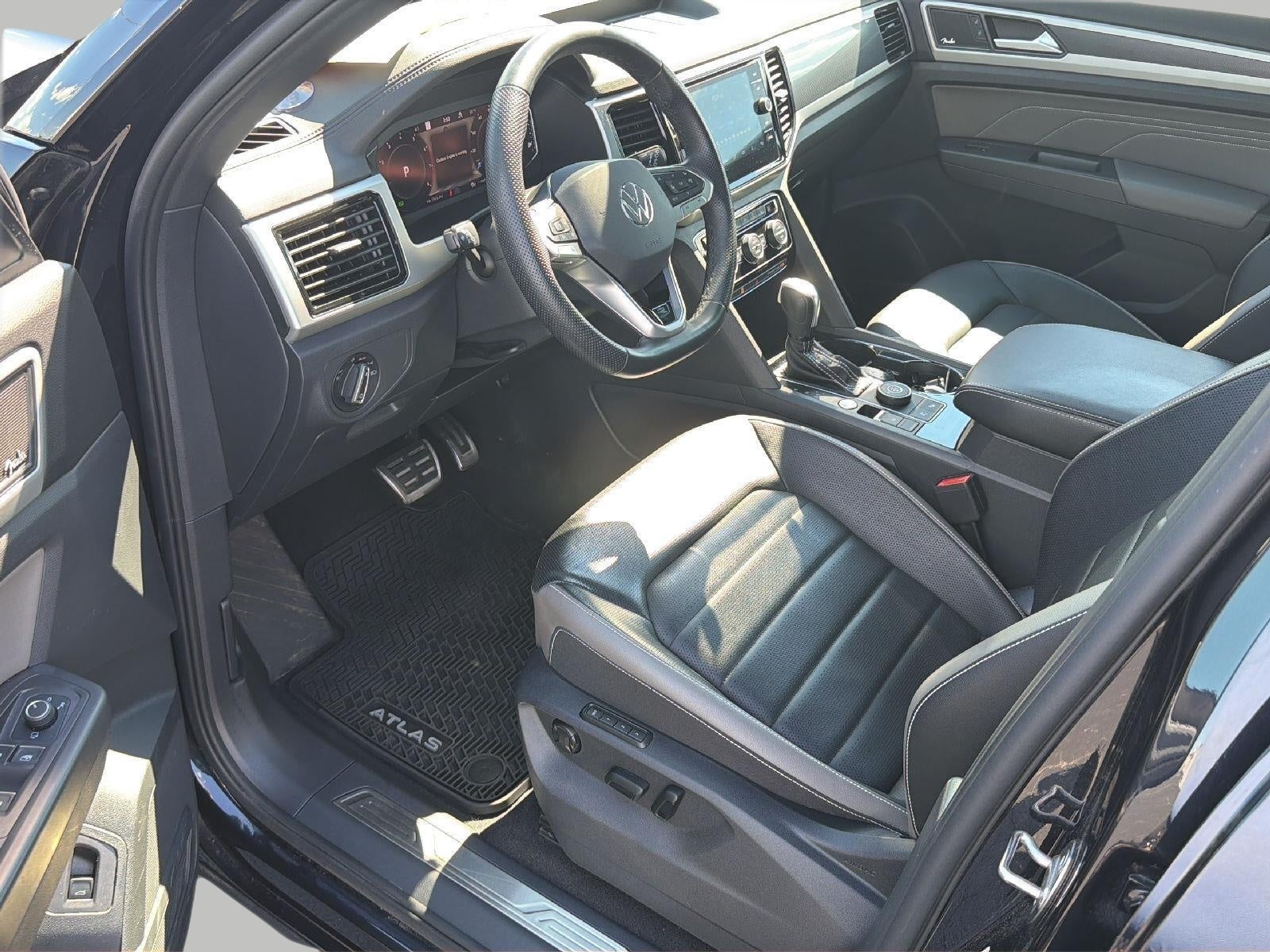 2023 Volkswagen Atlas Cross Sport 3.6L V6 SEL Premium R-Line 4MOTION