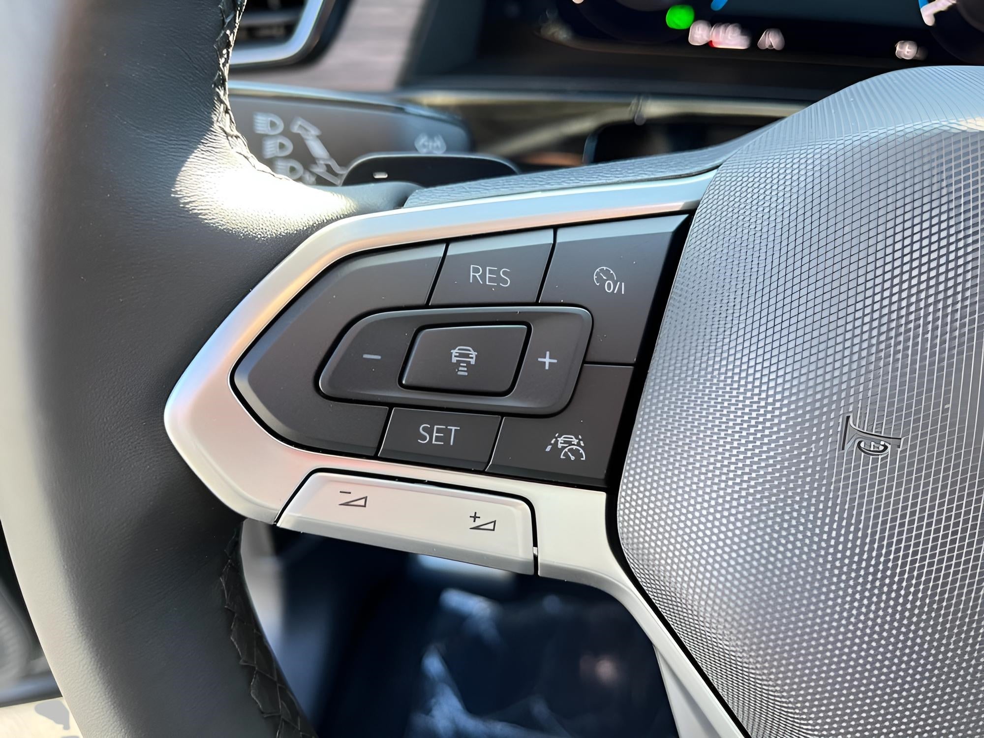 2026 Volkswagen Atlas 2.0T SEL Premium R-Line 4MOTION