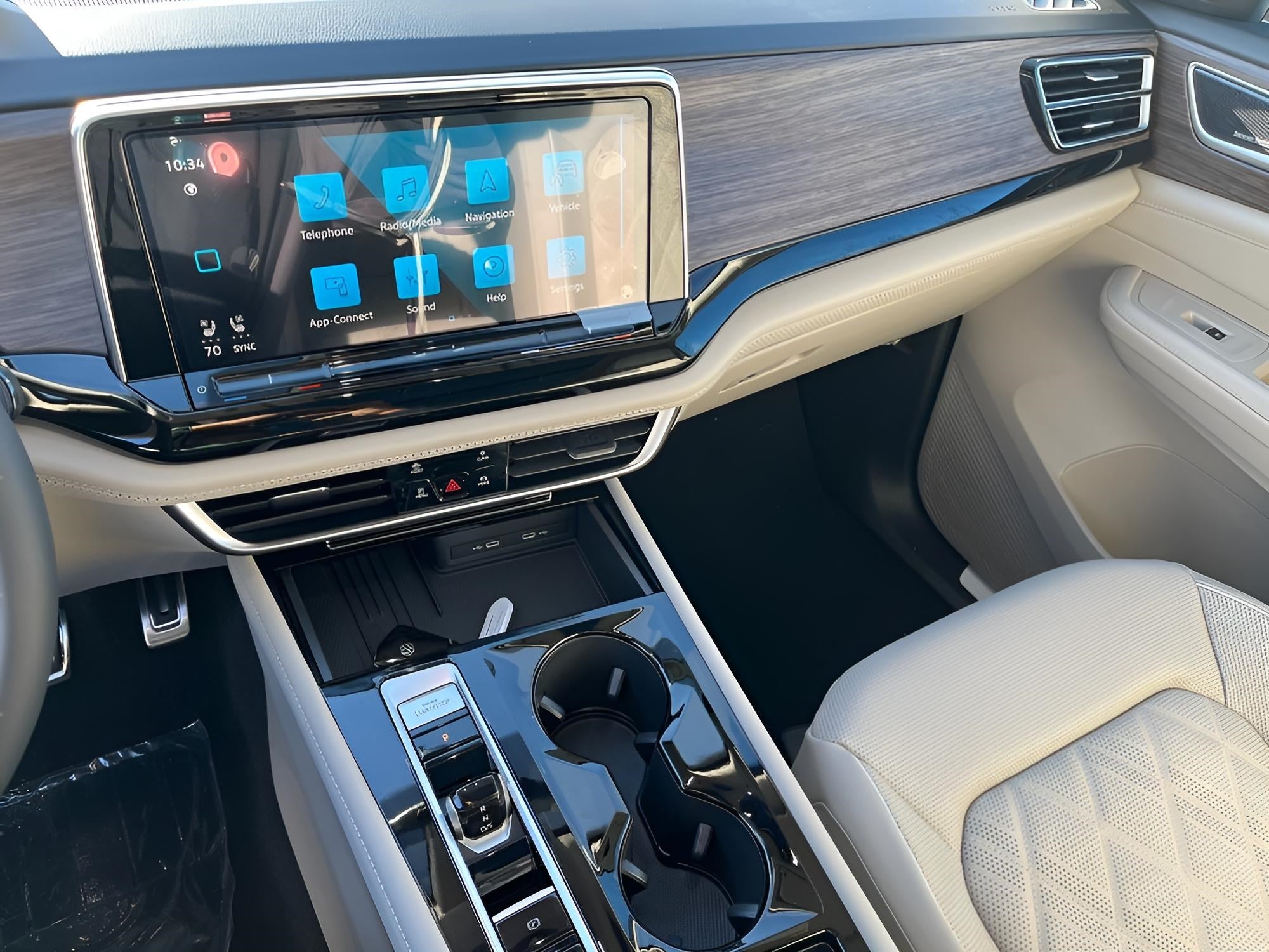 2026 Volkswagen Atlas 2.0T SEL Premium R-Line 4MOTION