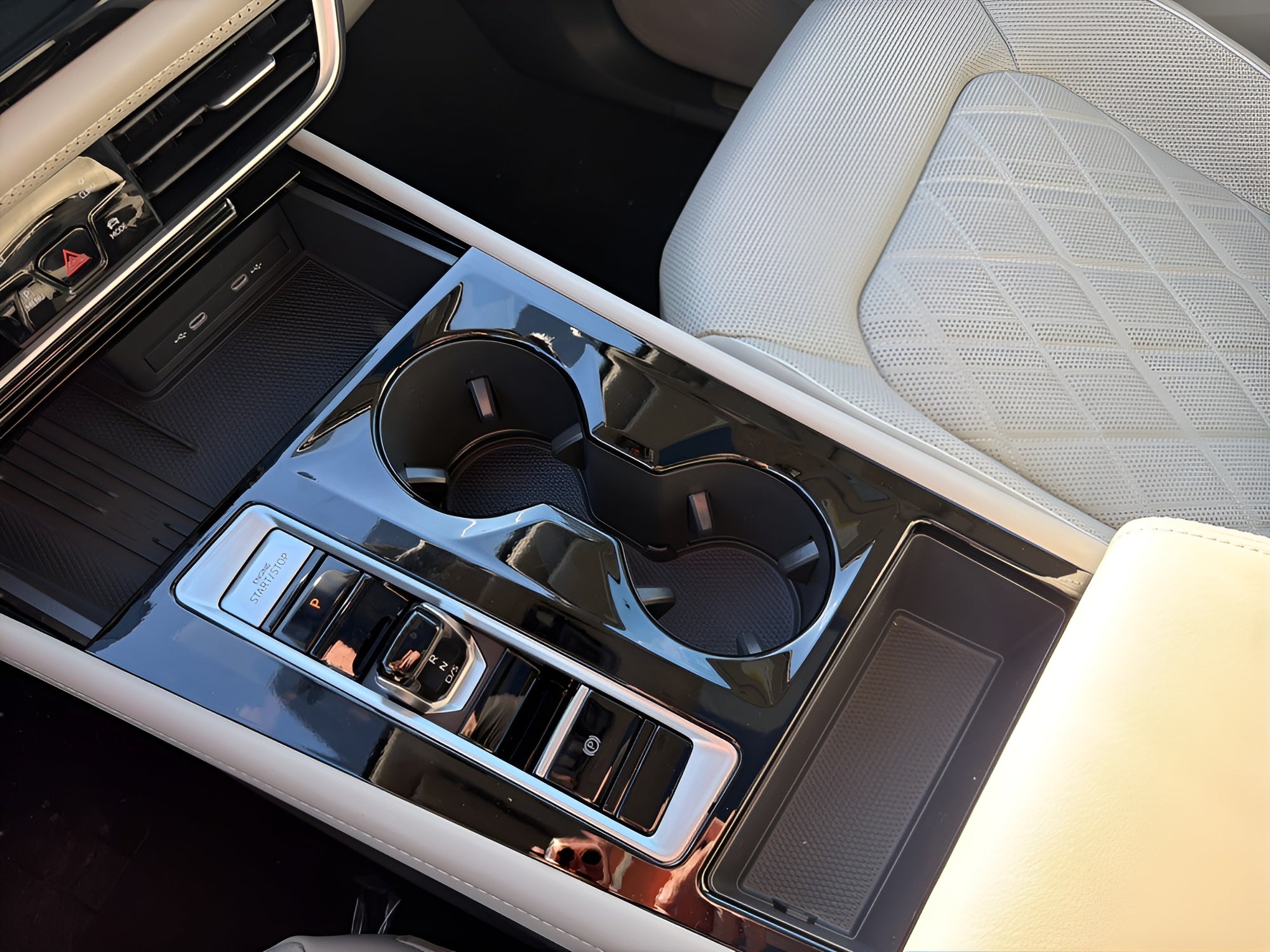 2026 Volkswagen Atlas 2.0T SEL Premium R-Line 4MOTION