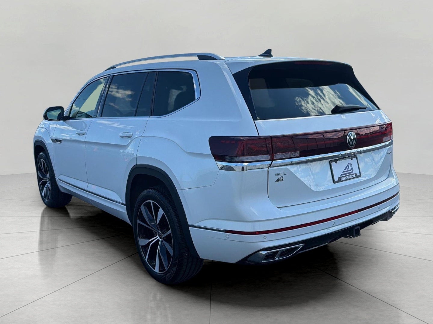 2024 Volkswagen Atlas 2.0T SEL Premium R-Line 4MOTION