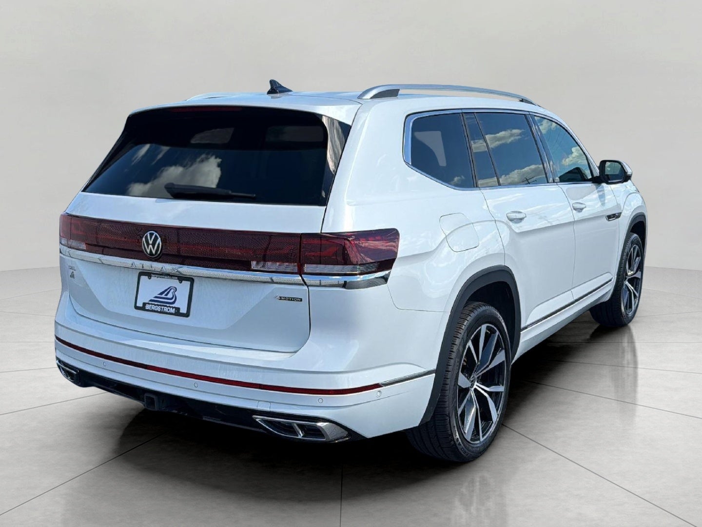 2024 Volkswagen Atlas 2.0T SEL Premium R-Line 4MOTION