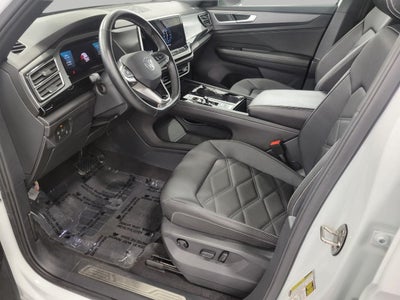 2025 Volkswagen Atlas Cross Sport 2.0T SE w/Technology 4MOTION