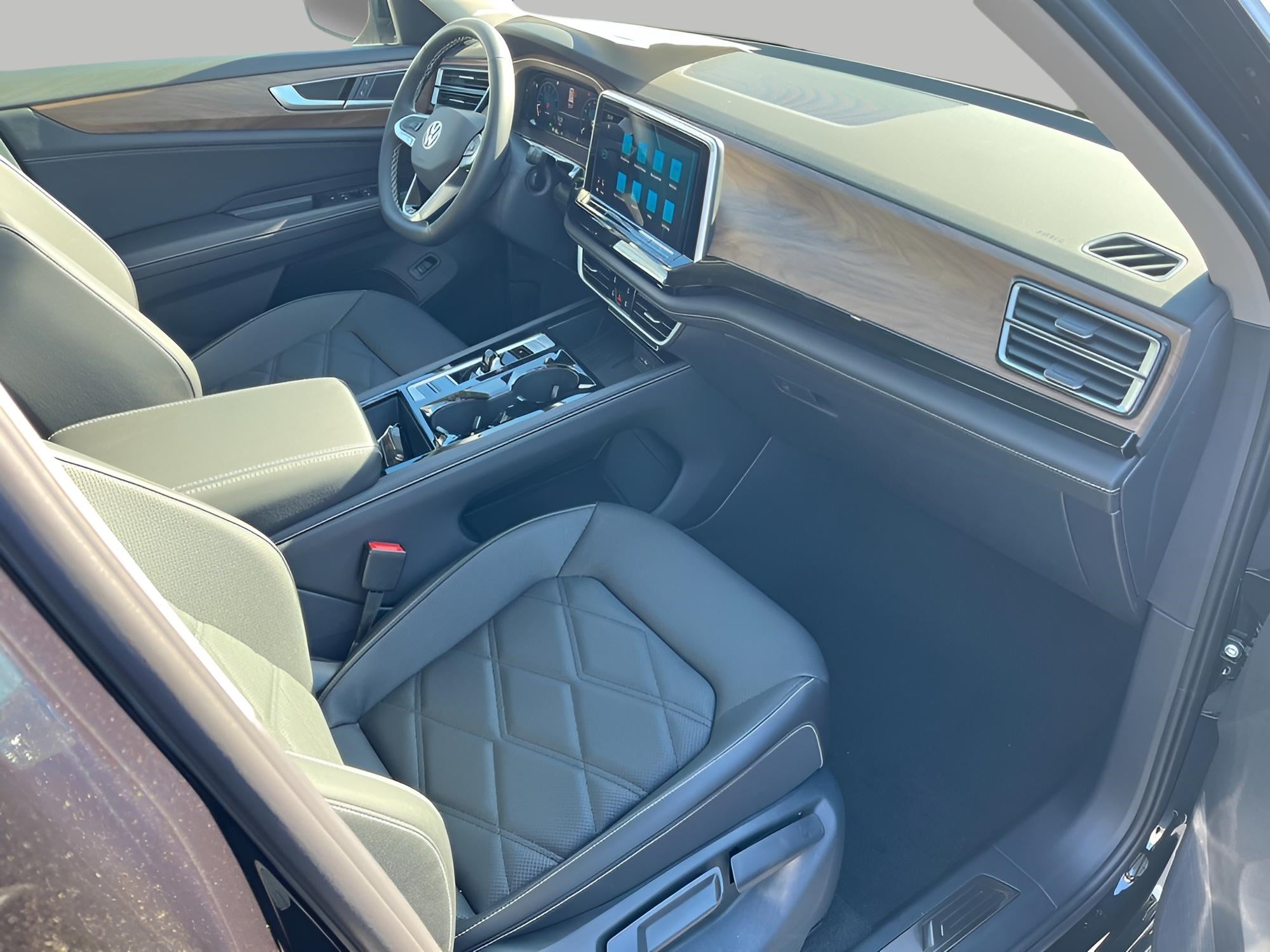 2026 Volkswagen Atlas 2.0T SE w/Technology 4MOTION