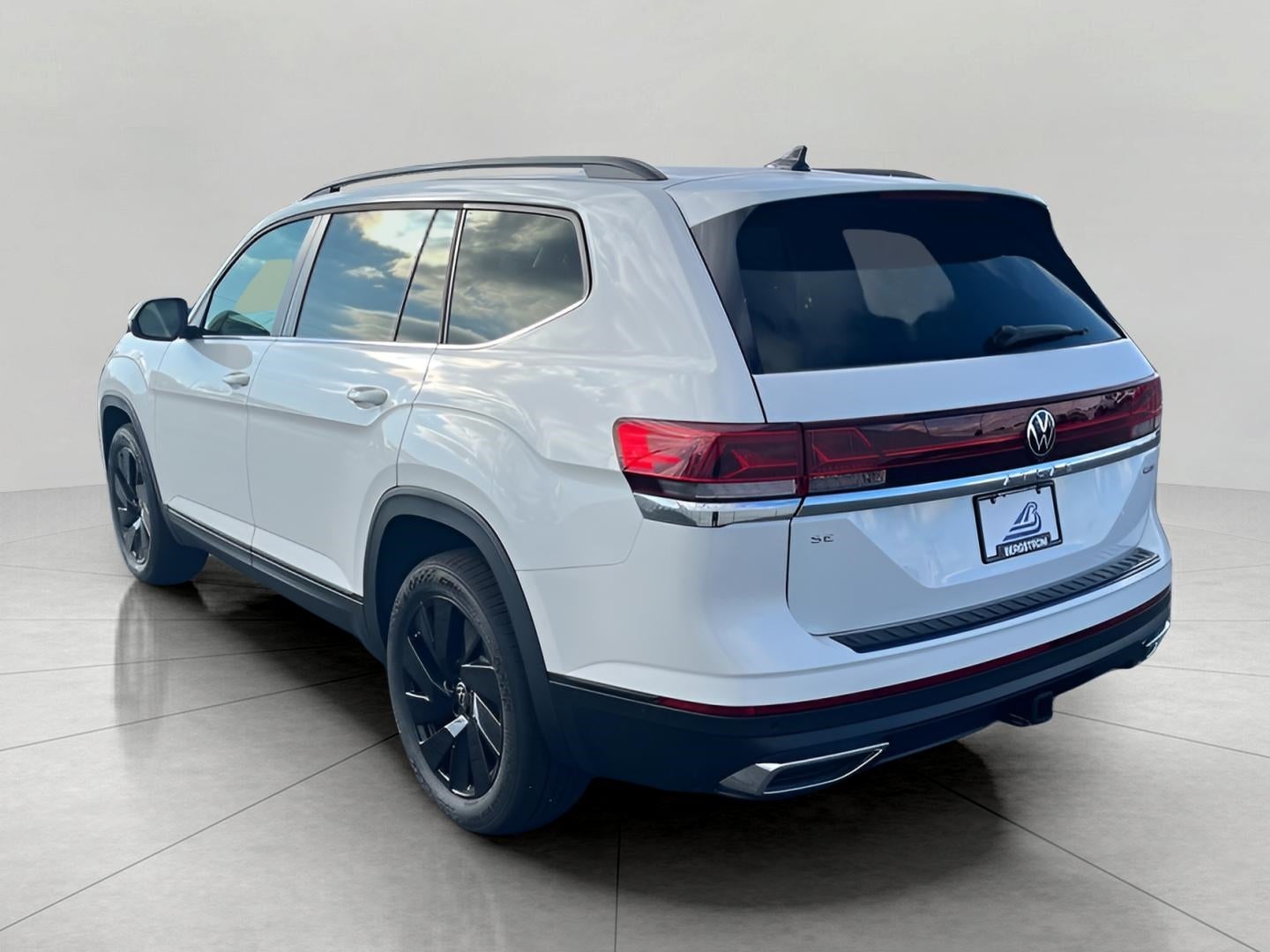 2026 Volkswagen Atlas 2.0T SE w/Technology 4MOTION