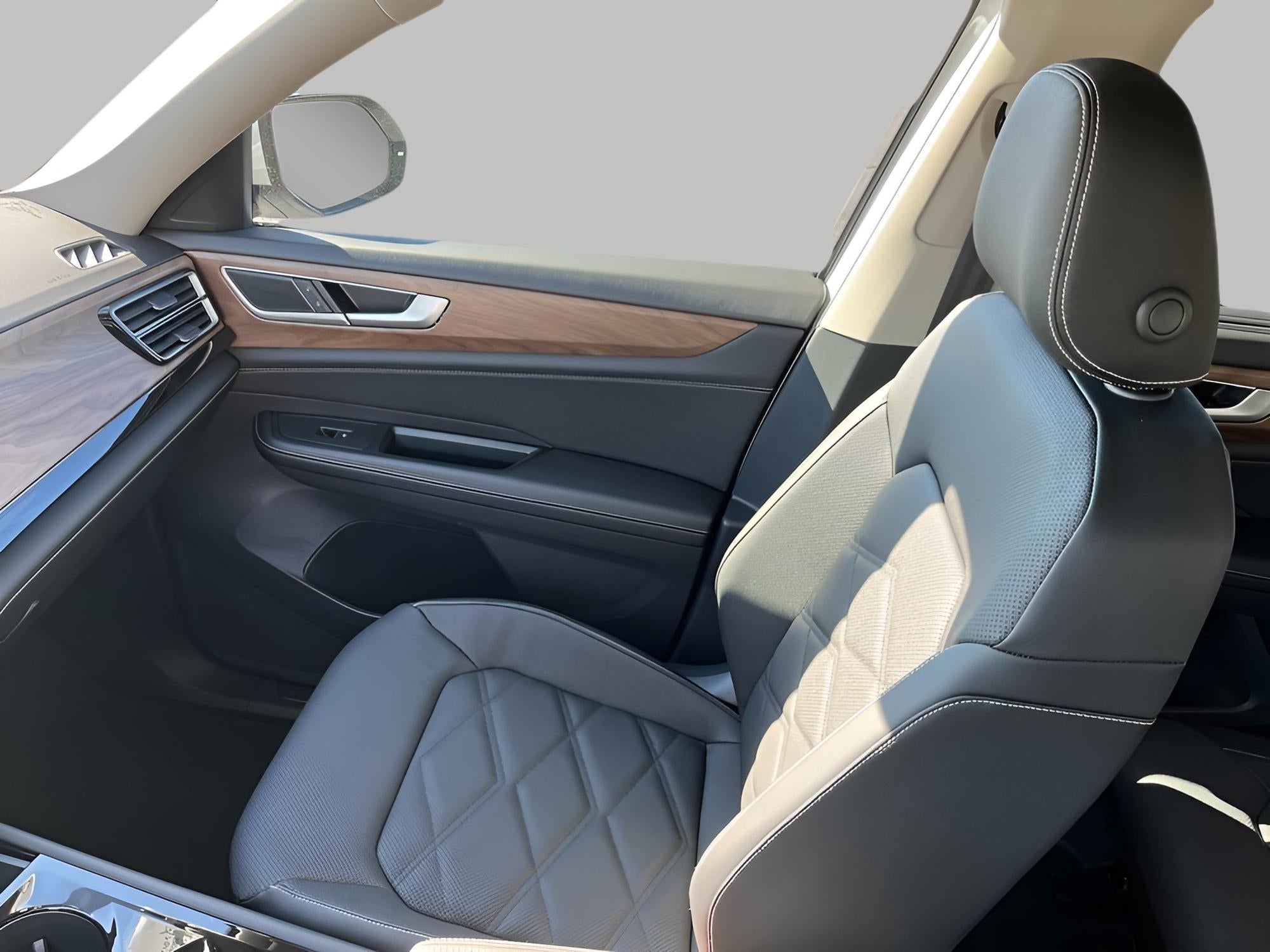 2026 Volkswagen Atlas 2.0T SE w/Technology 4MOTION