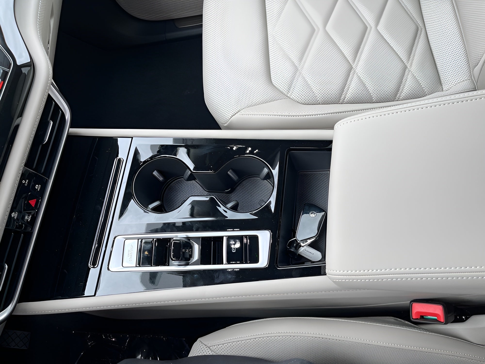 2026 Volkswagen Atlas 2.0T SE w/Technology 4MOTION