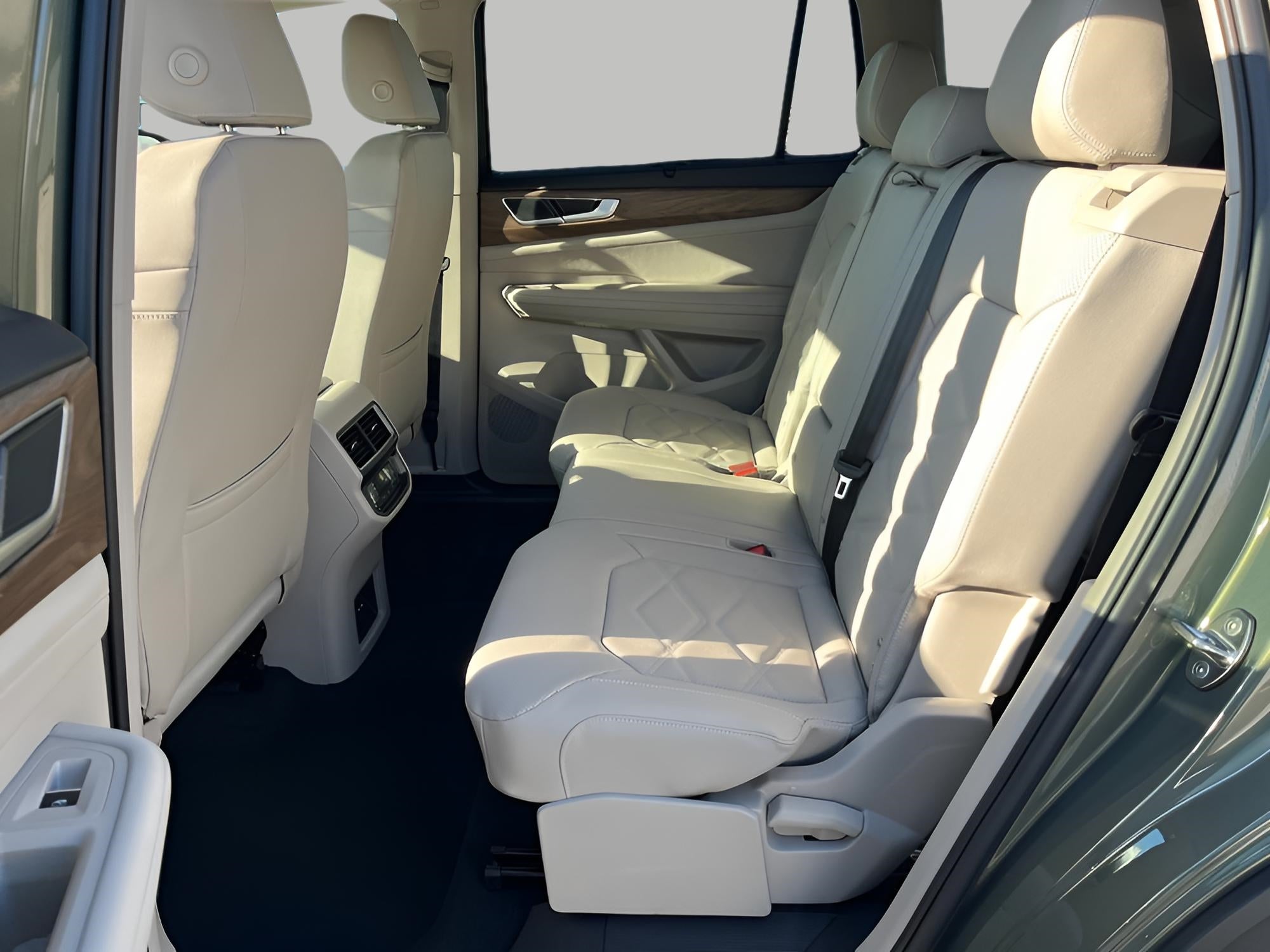 2026 Volkswagen Atlas 2.0T SE w/Technology 4MOTION