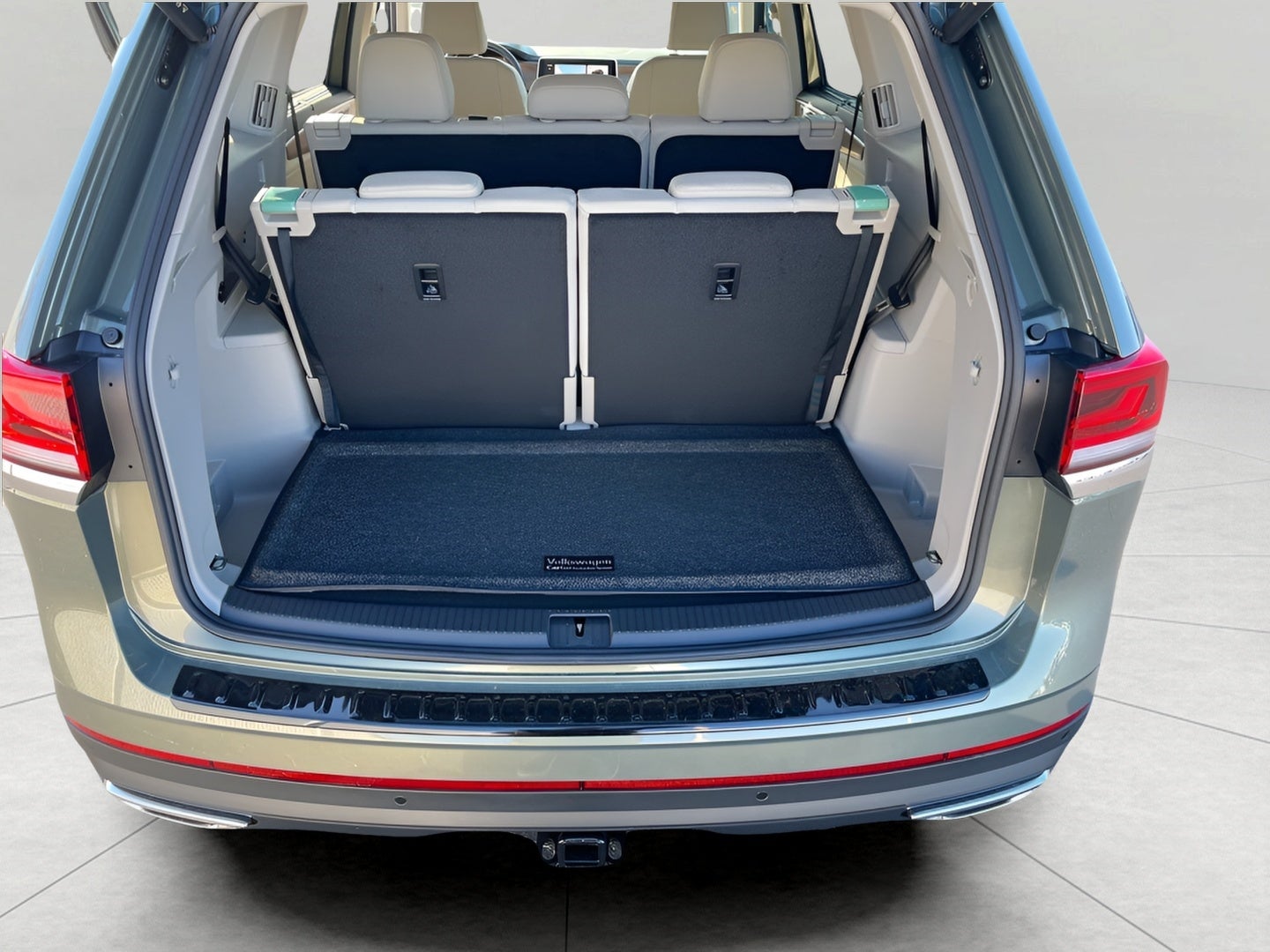 2026 Volkswagen Atlas 2.0T SE w/Technology 4MOTION