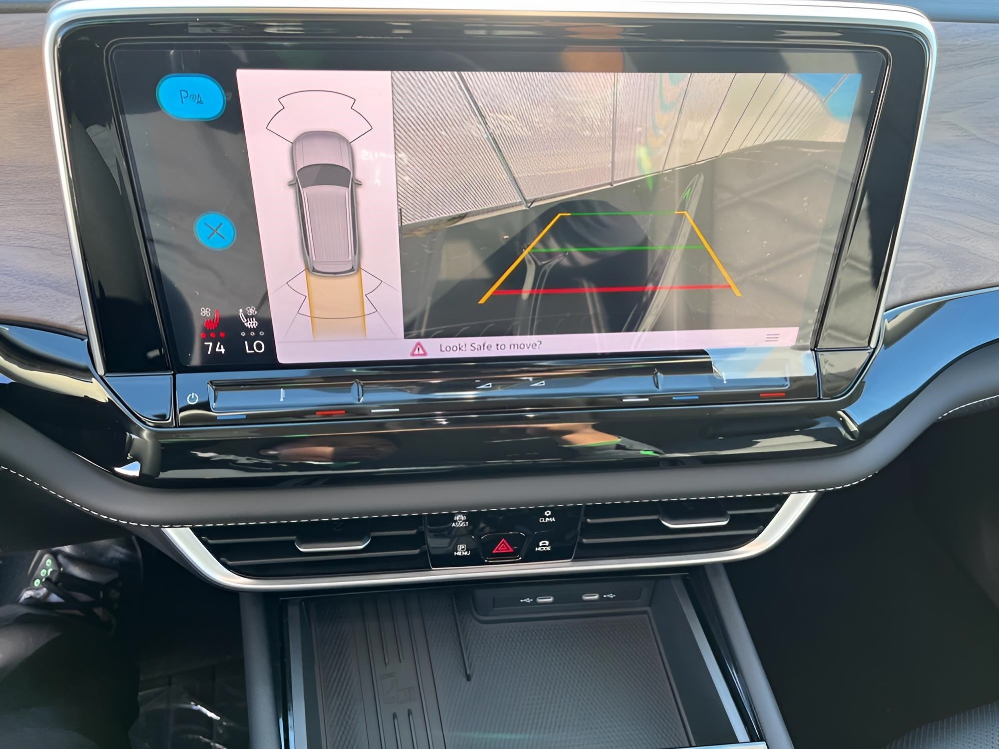 2026 Volkswagen Atlas 2.0T SE w/Technology 4MOTION