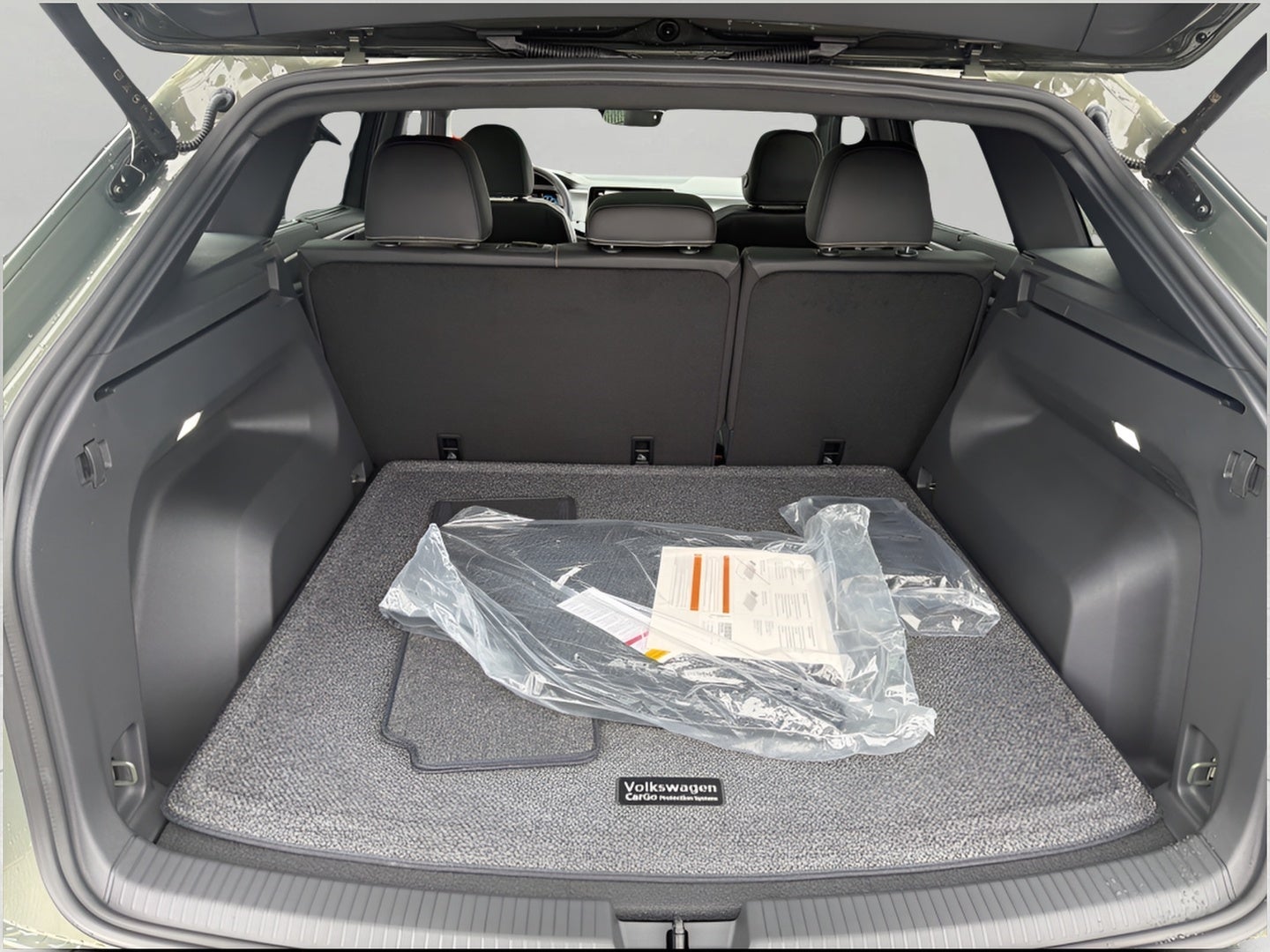 2026 Volkswagen Atlas Cross Sport 2.0T SE w/Technology 4MOTION