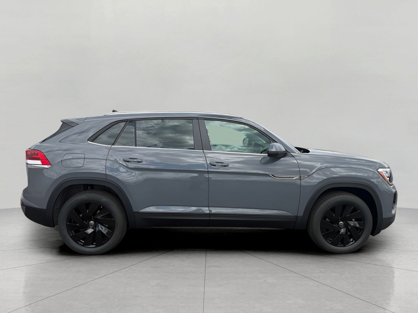 2026 Volkswagen Atlas Cross Sport 2.0T SE w/Technology 4MOTION