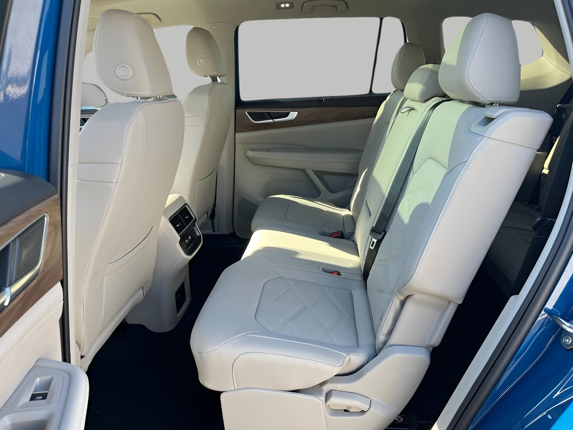 2026 Volkswagen Atlas 2.0T SE w/Technology 4MOTION