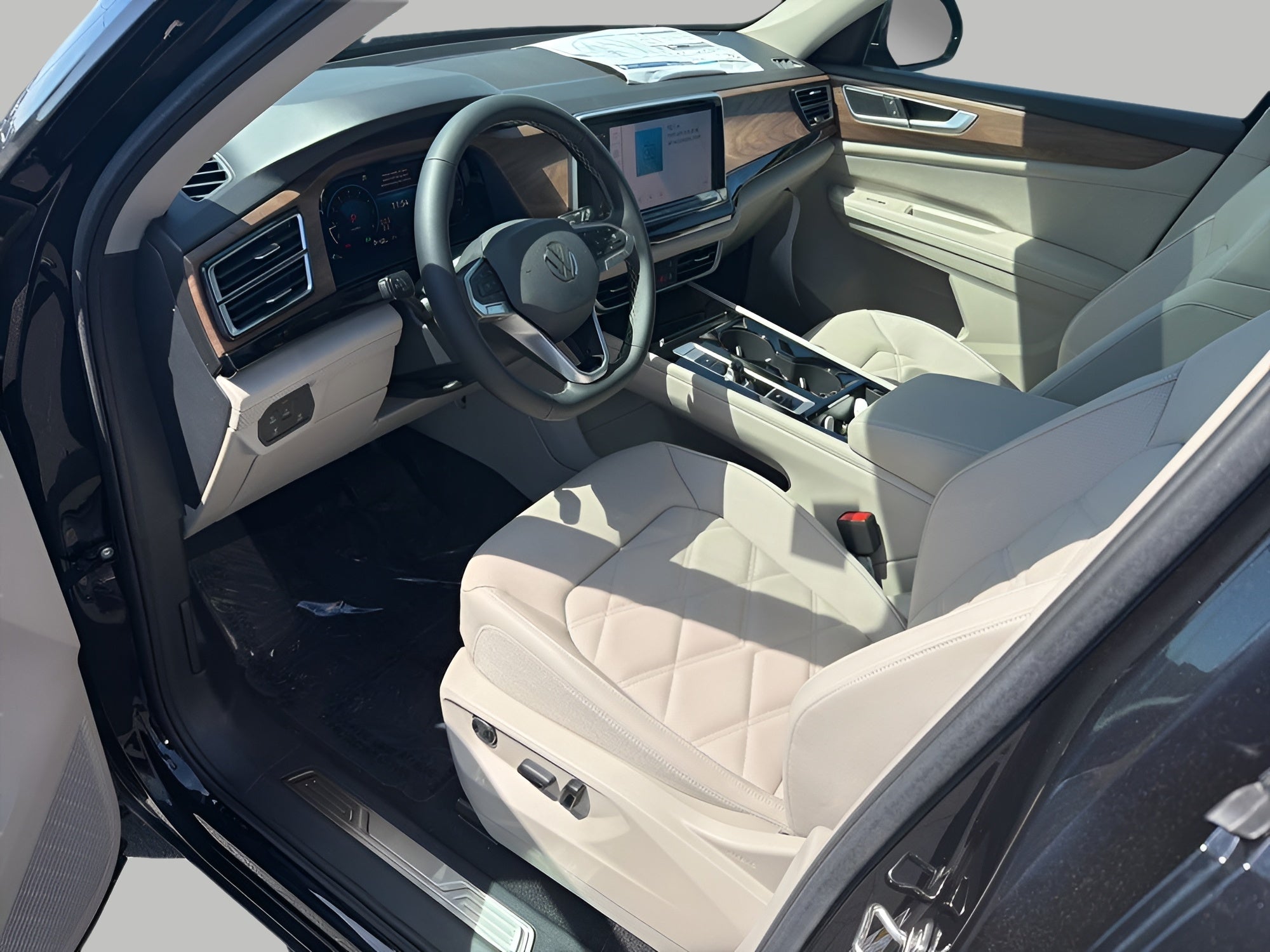 2026 Volkswagen Atlas 2.0T SE w/Technology 4MOTION