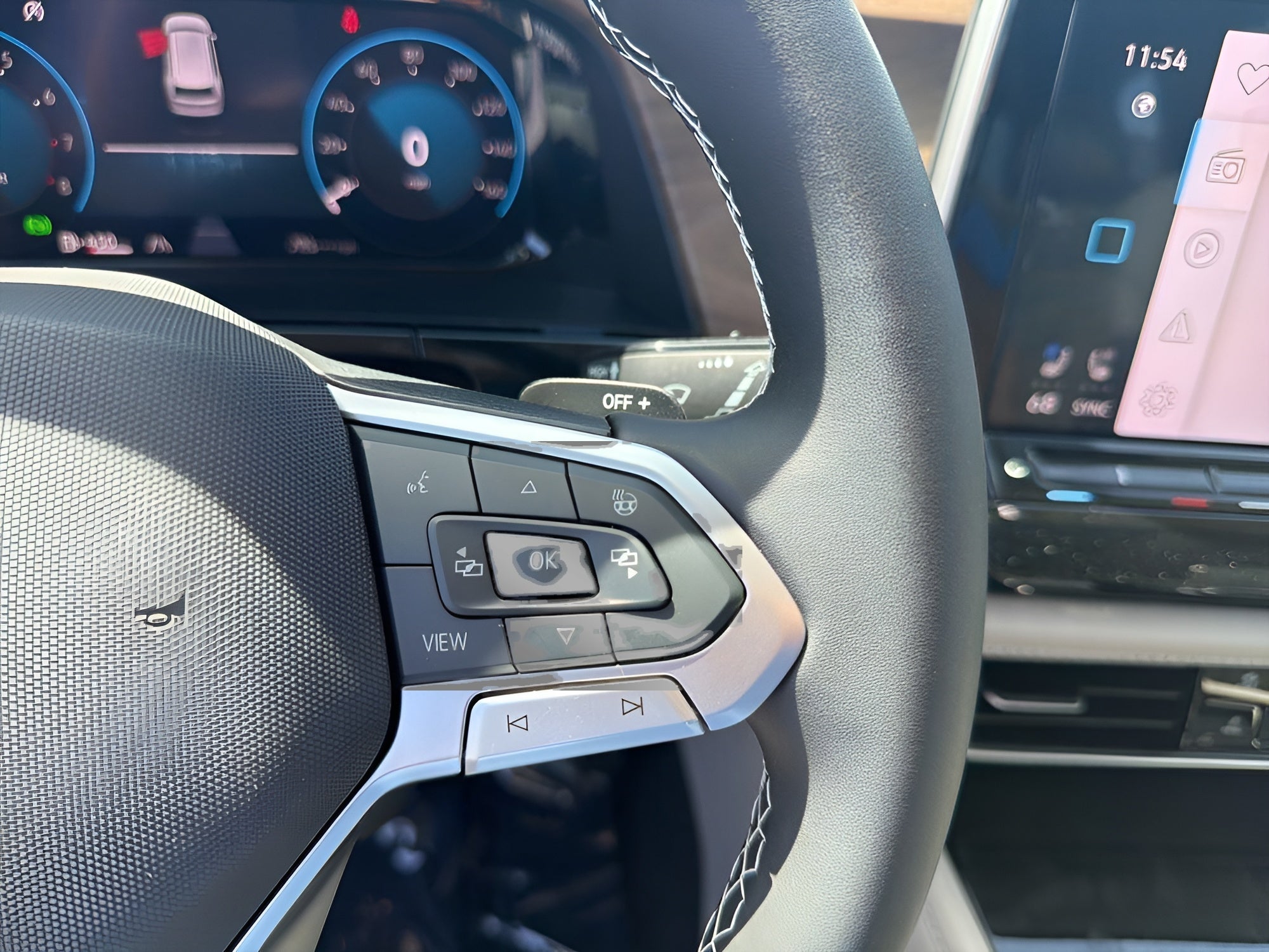 2026 Volkswagen Atlas 2.0T SE w/Technology 4MOTION