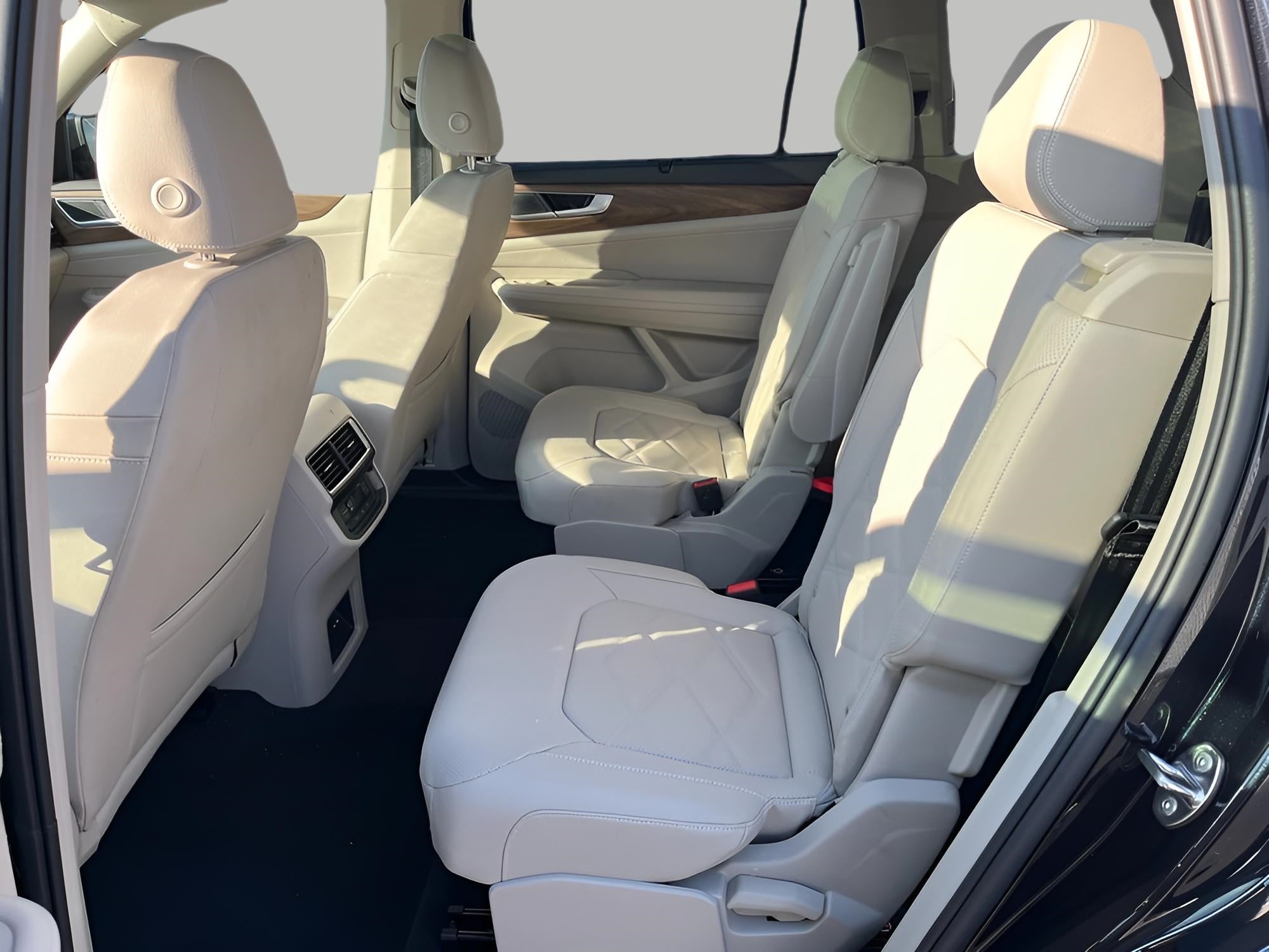 2026 Volkswagen Atlas 2.0T SE w/Technology 4MOTION