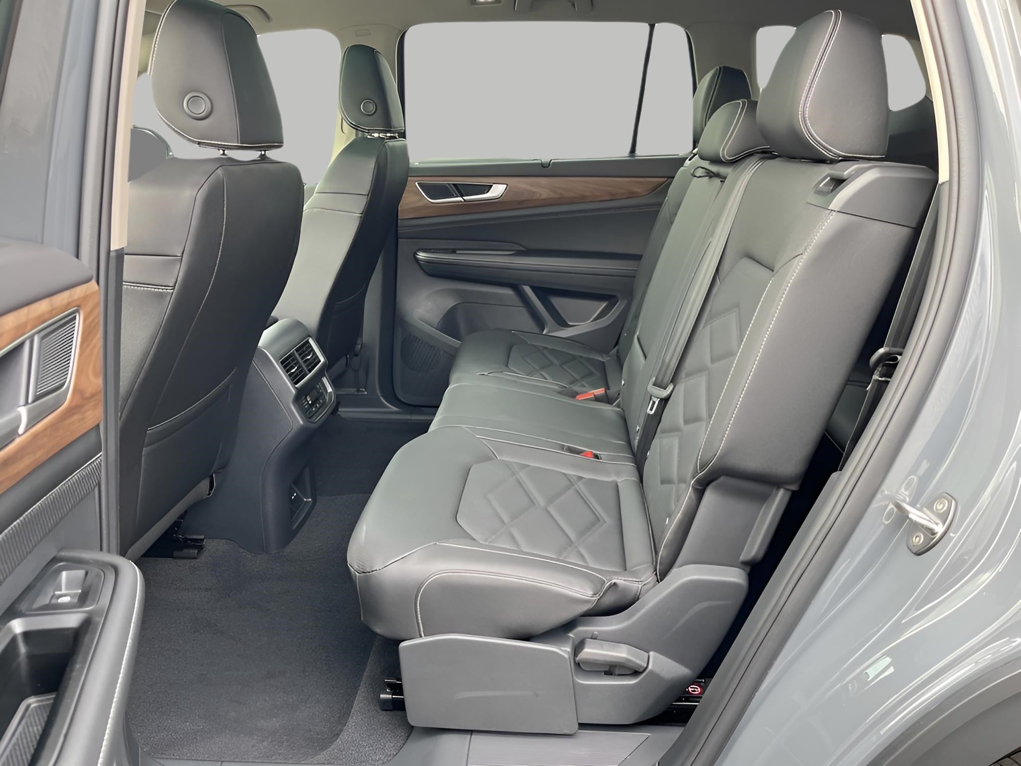 2026 Volkswagen Atlas 2.0T SE w/Technology 4MOTION