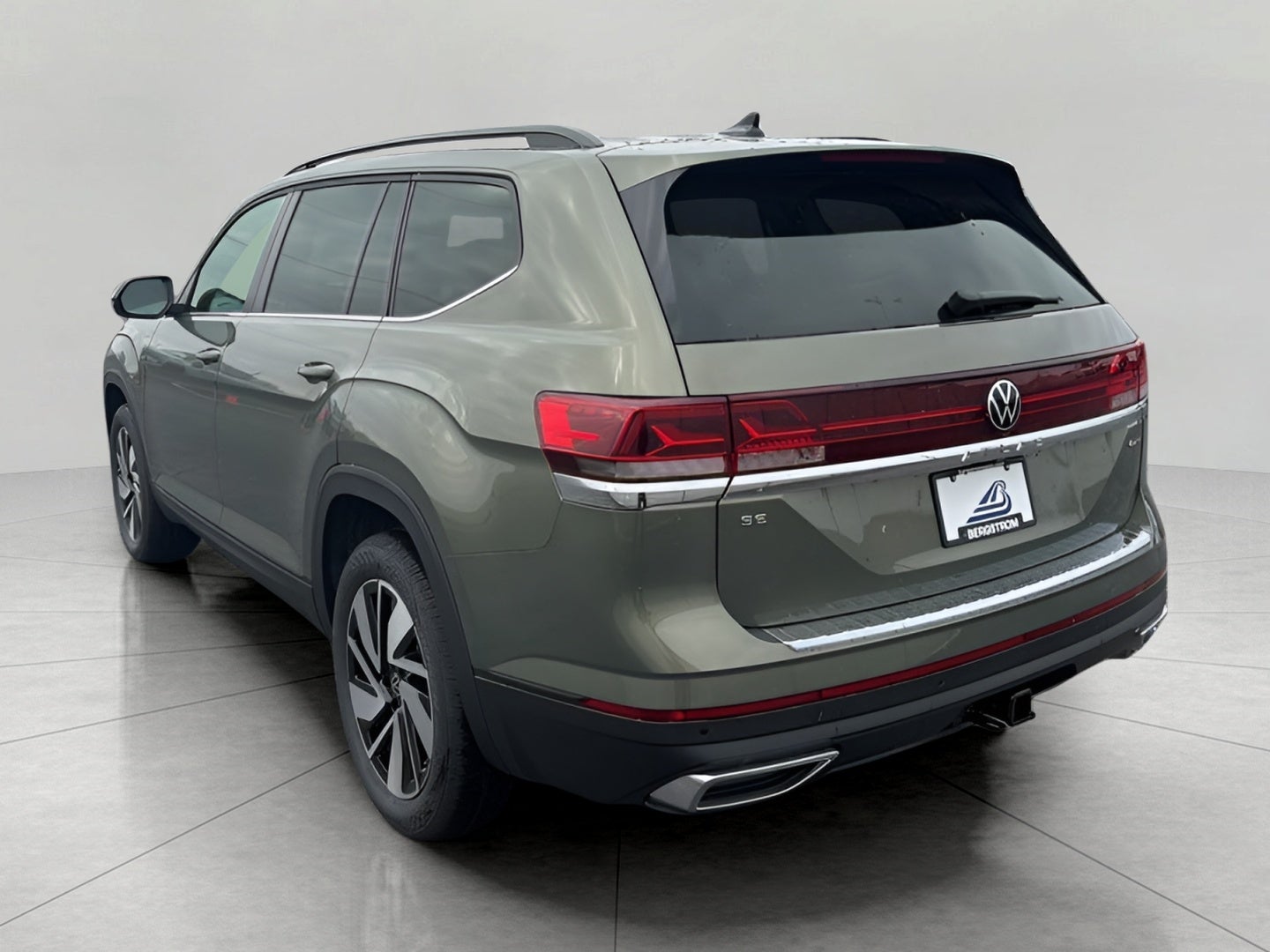 2026 Volkswagen Atlas 2.0T SE w/Technology 4MOTION