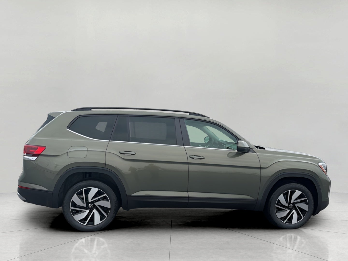 2026 Volkswagen Atlas 2.0T SE w/Technology 4MOTION