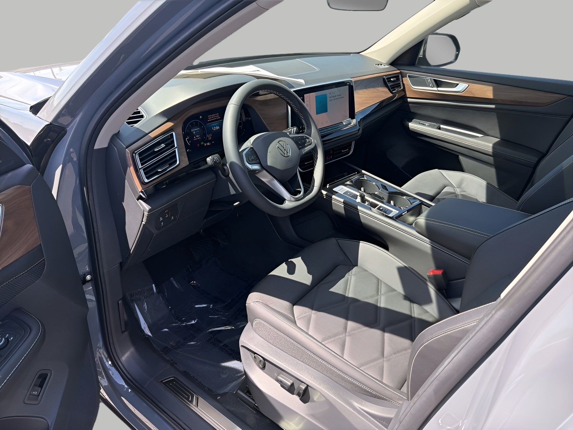 2026 Volkswagen Atlas 2.0T SE w/Technology 4MOTION