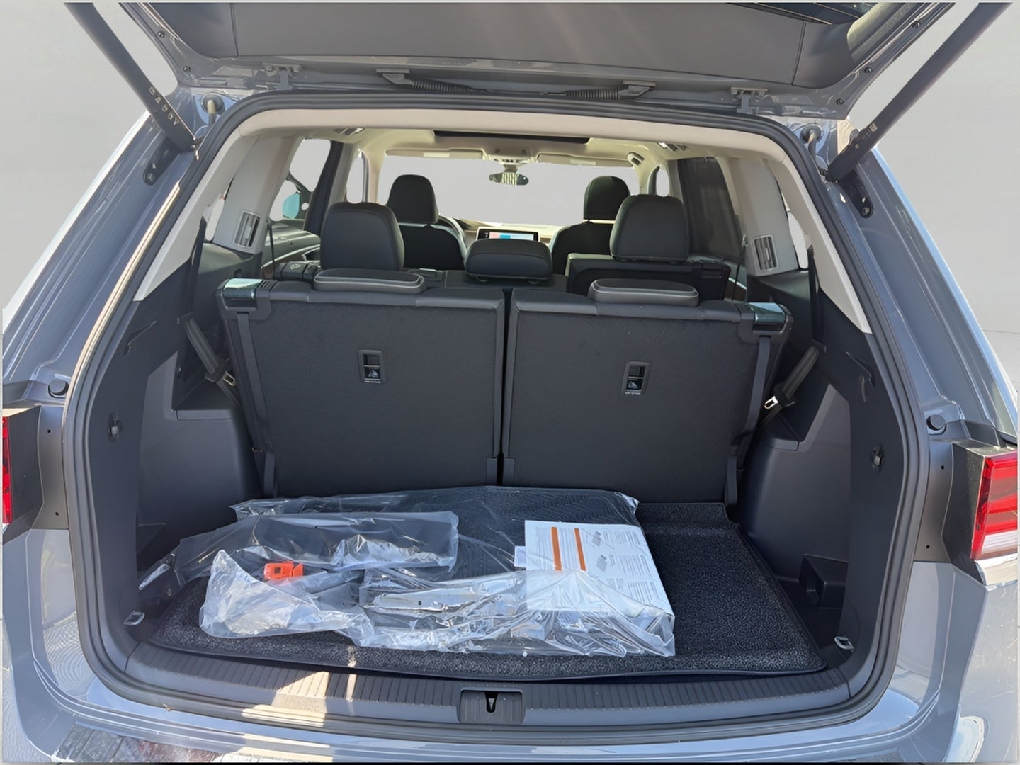 2026 Volkswagen Atlas 2.0T SE w/Technology 4MOTION