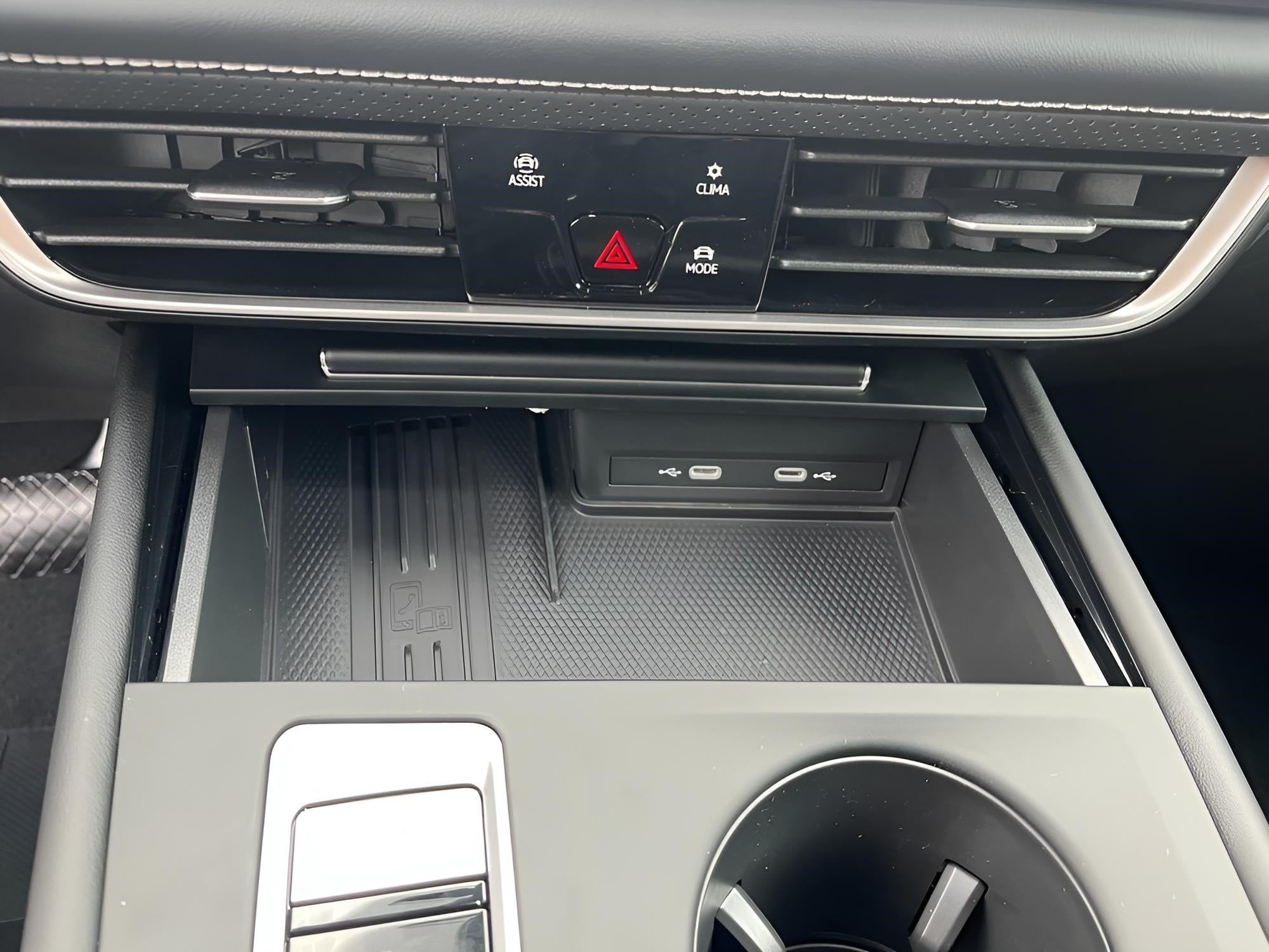 2026 Volkswagen Atlas Cross Sport 2.0T SE 4MOTION