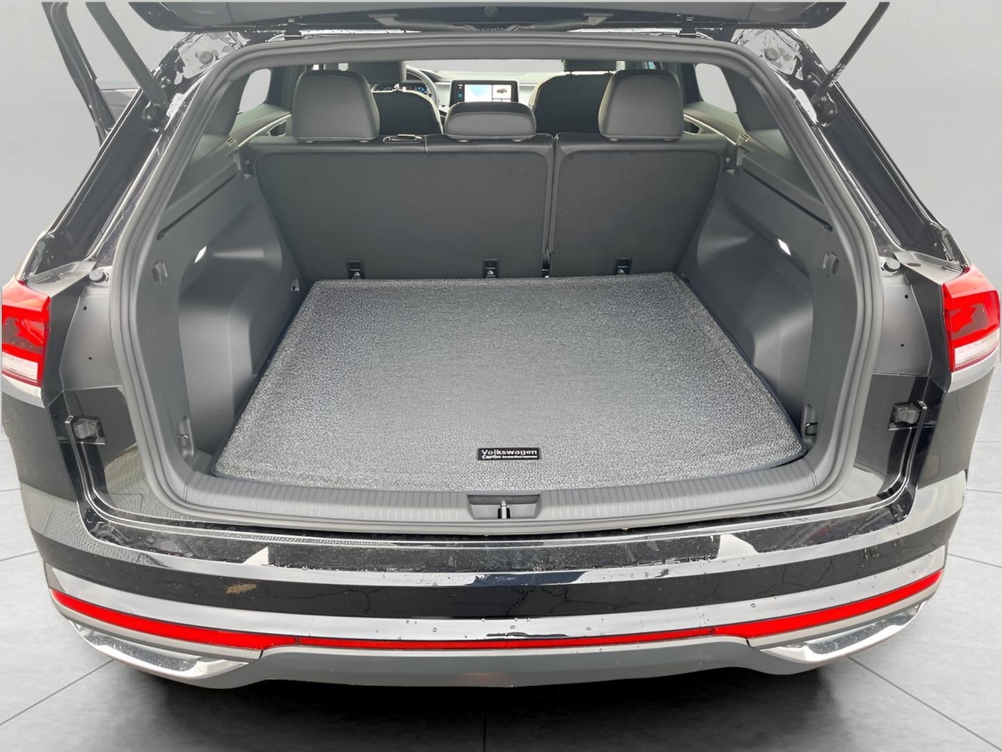 2026 Volkswagen Atlas Cross Sport 2.0T SE 4MOTION